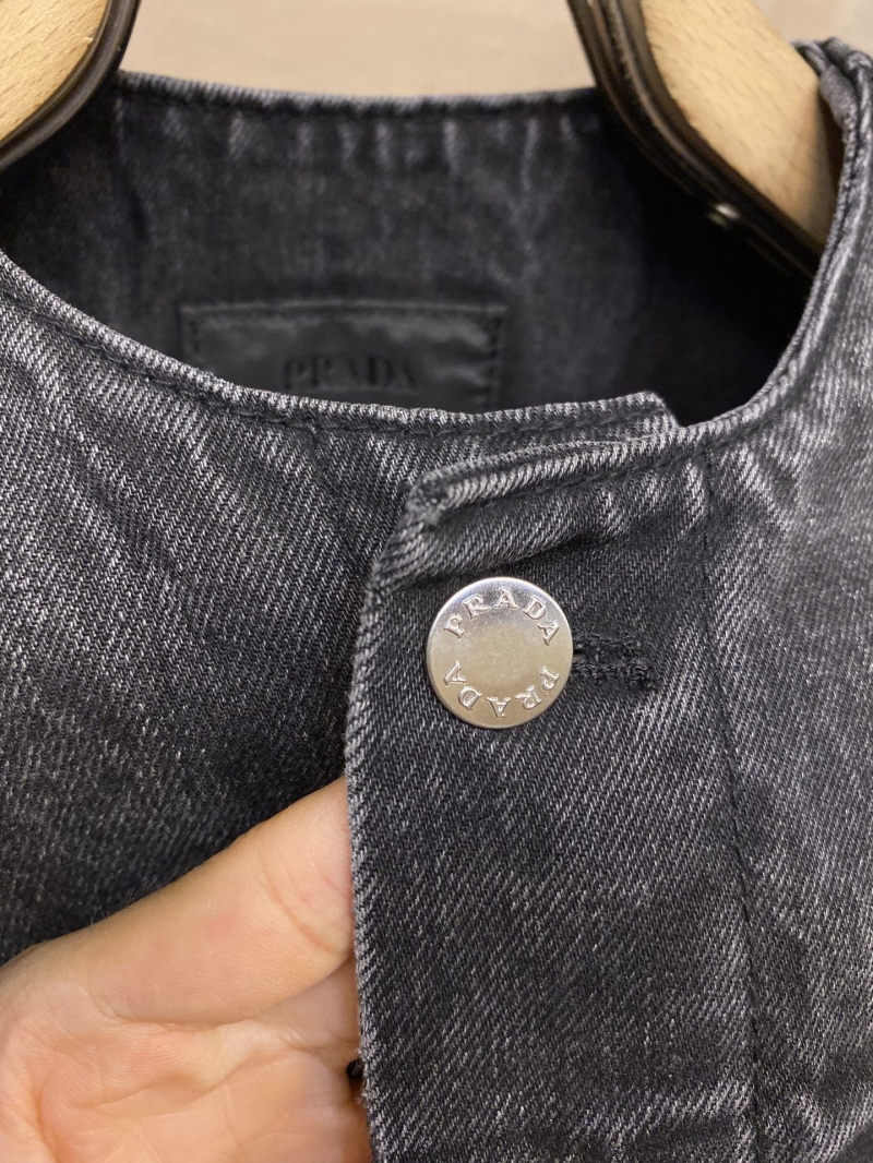 Pra*a jeans